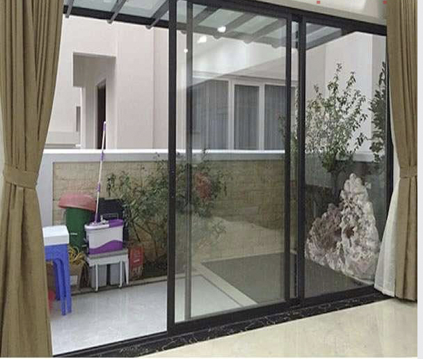 Cửa lưới chống muỗi ban công