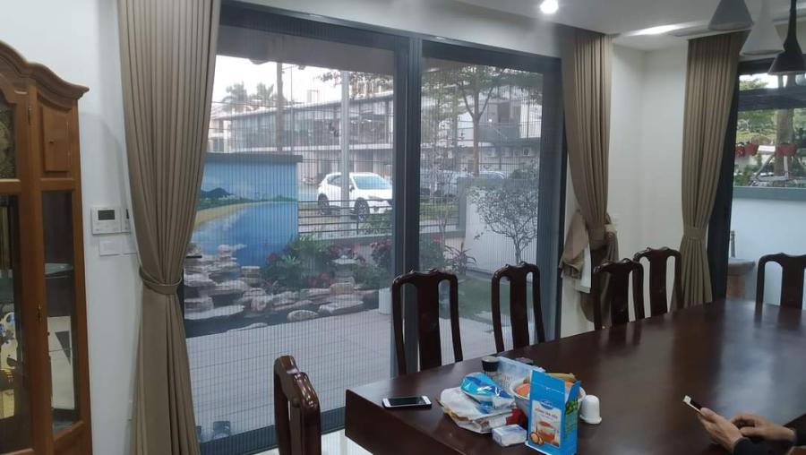 Cửa lưới chống muỗi bánh xe bằng đồng