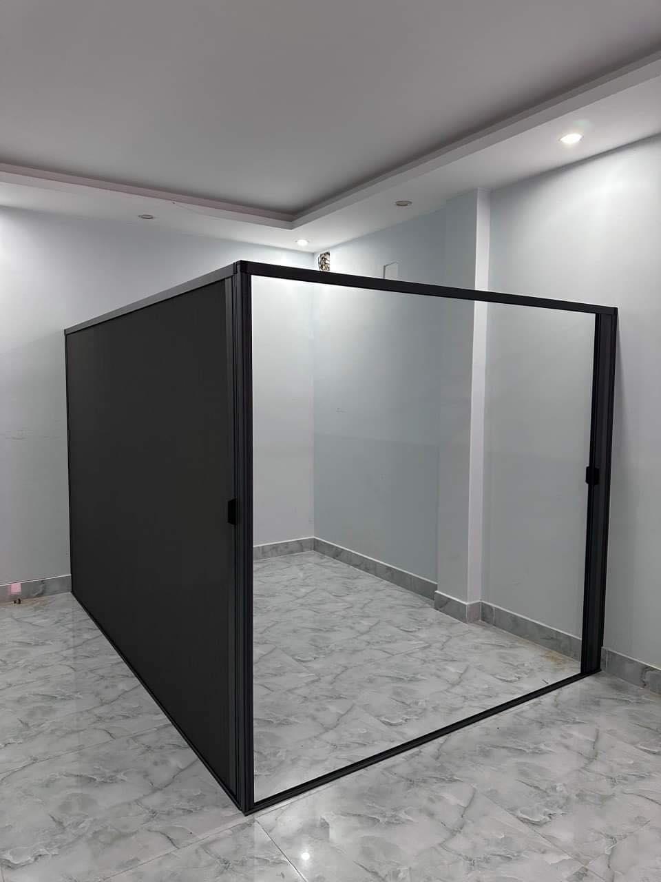 Vách ngăn phòng điều hoà