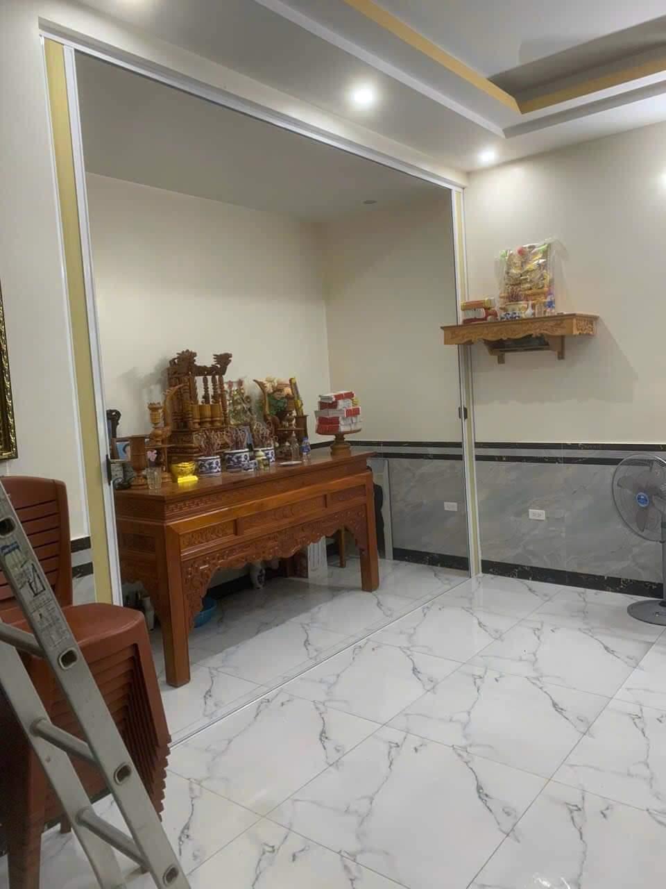 Vách ngăn tổ ong phòng thờ