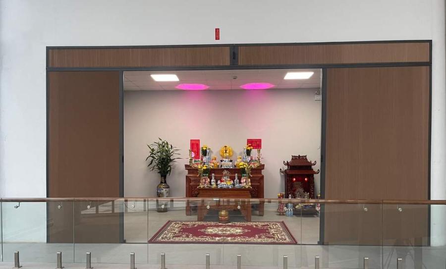 Vách ngăn tổ ong phòng thờ